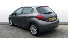 Peugeot 208 1.2 PureTech 82 Signature 5dr [Start Stop] Petrol Hatchback